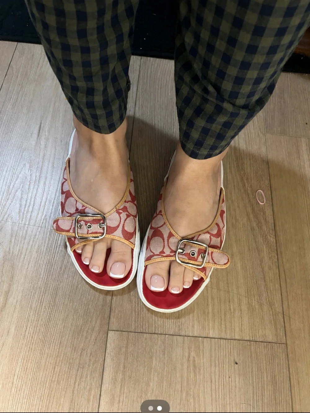 EUC COACH Vintage Red Signature Buckle Bonny Sandals 9w-10